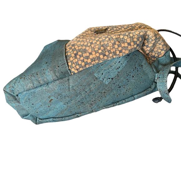 Corklife Artcork Cork Cinch Shoulder Bag - Picture 11 of 12